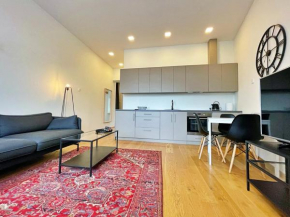 River View 1 BD Old Town Apartment by Hostlovers
